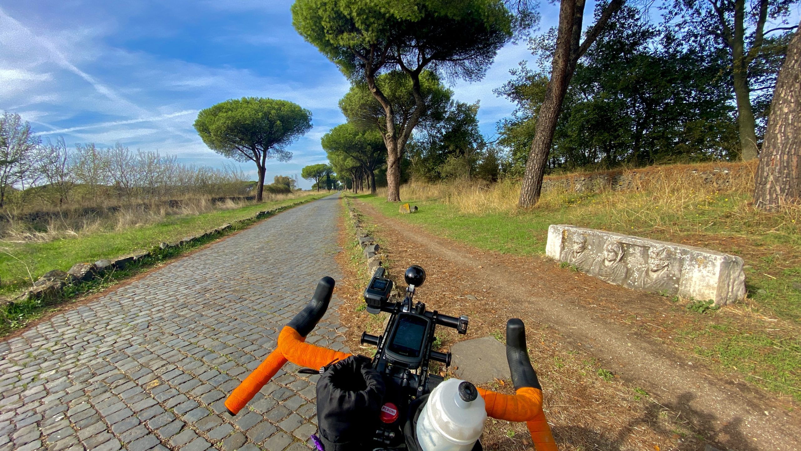 gps in bici,Appia antica in bici, cicloturismo in italia, cicloviaggio in Italia, cicloviaggi, viaggiatore lento, viaggiare in bici, Roma in bici, viaggiare in bicicletta, viaggi in bici italia